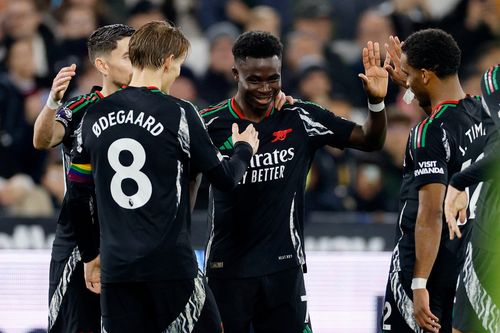 Trận cầu điên rồ với 7 bàn thắng của Arsenal