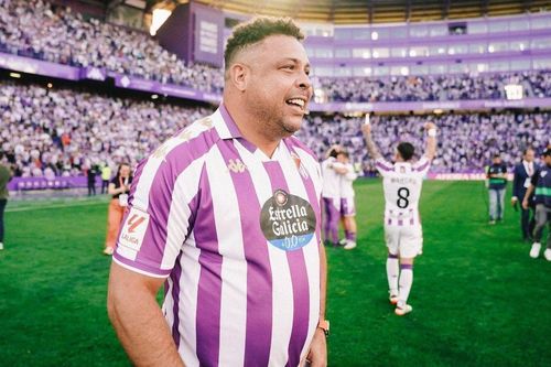 Ronaldo 'béo' bị tẩy chay