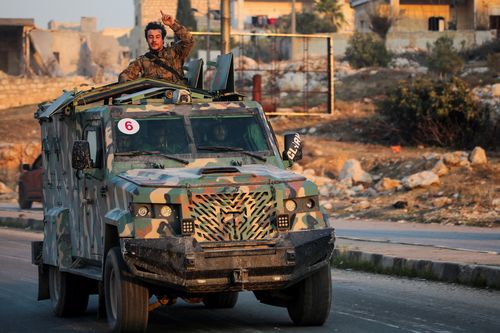 Quân nổi dậy tràn vào thành phố lớn nhất Syria