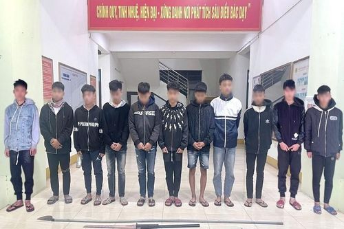 10 thanh thiếu niên gây rối bị bắt
