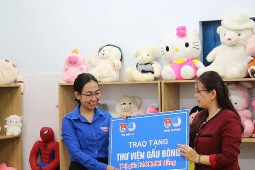 Ấm áp tình nguyện mùa đông vùng căn cứ cách mạng