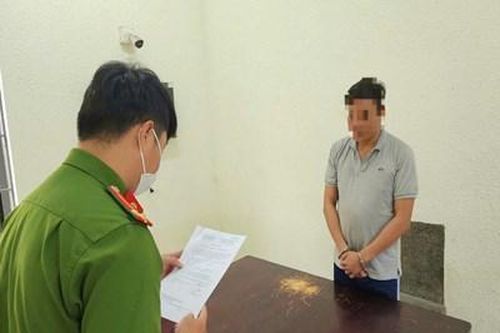 Bắt tạm giam đối tượng dùng dao tấn công Cảnh sát Giao thông