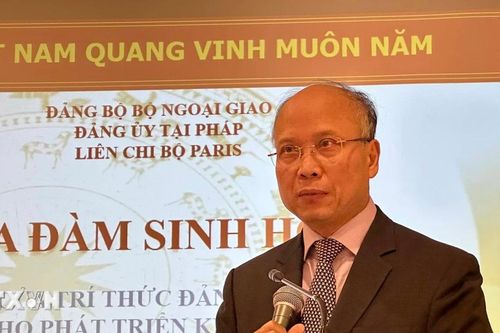 Trí thức Việt Nam tại Pháp mong góp phần vào 'kỷ nguyên vươn mình của dân tộc'