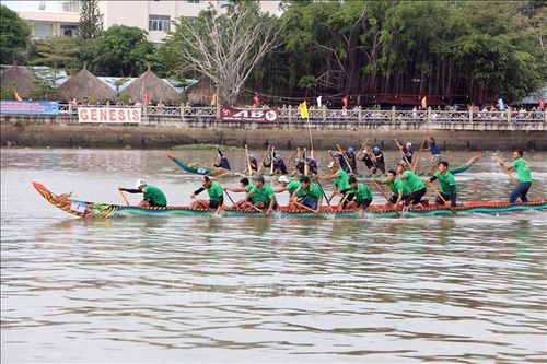 Cần Thơ lần đầu tiên tổ chức giải đua ghe Ngo cấp thành phố