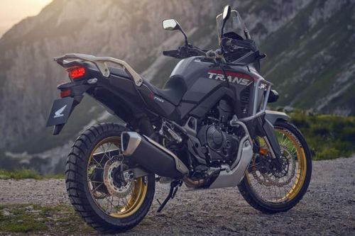 2025 Honda Transalp XL750 chất lừ cho các chuyến đi khám phá
