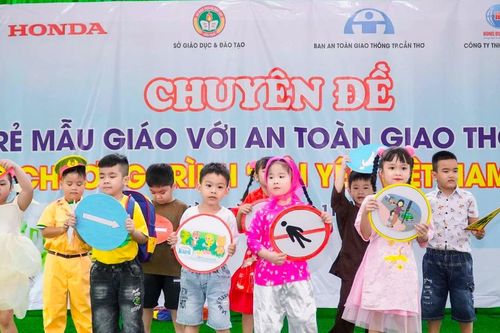 Cần Thơ: Giáo dục kiến thức an toàn giao thông cho trẻ mầm non
