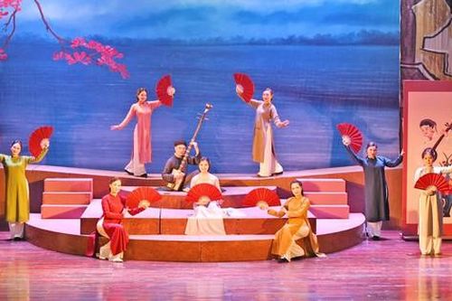 'Nở rộ' liên hoan sân khấu: Vui hay buồn?