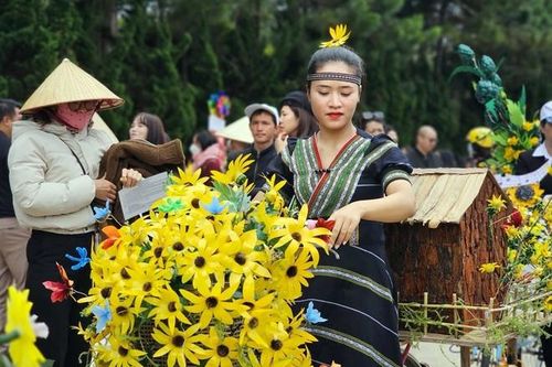 Lan tỏa tình yêu môi trường qua cuộc thi xe đạp hoa ở Đà Lạt