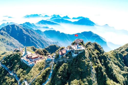 Phấn đấu đưa du lịch trở thành ngành kinh tế mũi nhọn, đột phá