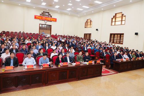 Hội nghị toàn quốc quán triệt, triển khai tổng kết việc thực hiện Nghị quyết số 18-NQ/TW của Trung ương và một số nội dung quan trọng