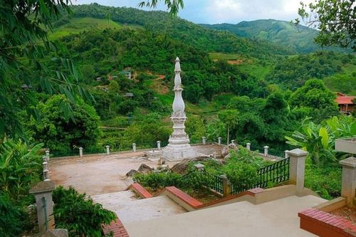 Khám phá kiến trúc đặc biệt của tháp cổ Chiềng Sơ