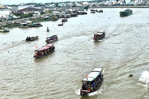 Đồng bằng sông Cửu Long: Hợp tác phát triển khai thác tài nguyên du lịch đường sông