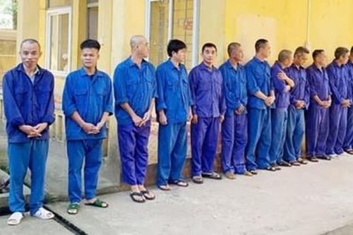 Khởi tố 14 đối tượng trong đường dây cá độ, cho vay lãi nặng