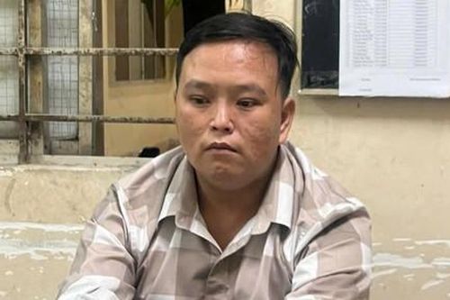Đẩy giúp xe hết xăng, nổi lòng tham cướp luôn điện thoại