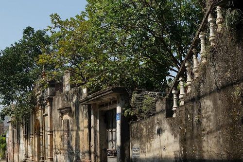 Người làng Cựu làm du lịch