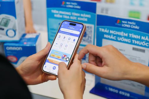FPT Long Châu tri ân khách hàng toàn quốc 'Cảm ơn, Khỏe vẹn tròn'