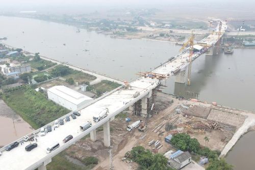 Hợp long cầu vượt sông Đáy nối 2 tỉnh Ninh Bình - Nam Định