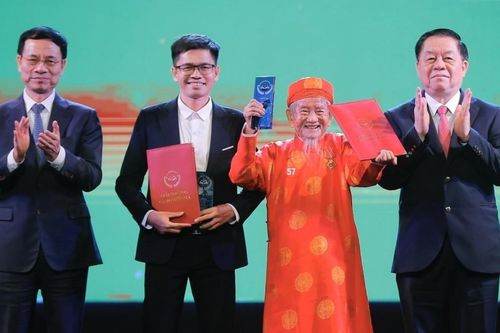 Chào tuần mới: Dòng chảy tôn vinh tri thức