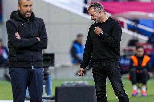 Barca sa sút và nghịch lý Hansi Flick