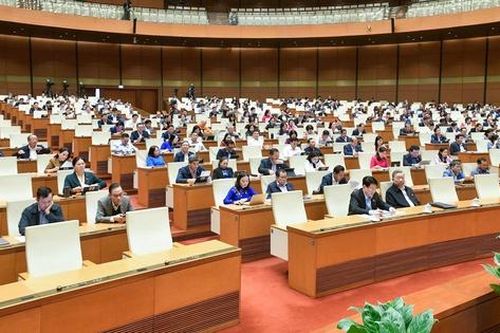 Quốc hội thông qua LUẬT SĨ QUAN QUÂN ĐỘI NHÂN DÂN VIỆT NAM sửa đổi
