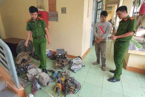 'Con nghiện' giả dạng lao công đi trộm