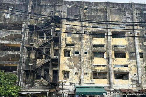 Bế tắc cải tạo chung cư cũ: Sống bất an, ngại di dời