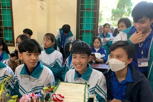 Sôi nổi Ngày hội STEM tại Trường THPT thị xã Quảng Trị