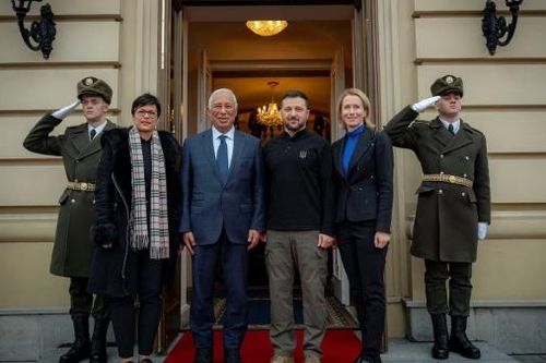 EU tuyên bố không loại trừ việc đổ quân tới Ukraine, Kiev trả lời bất ngờ