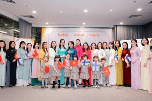 Hành trình mang 'Giáo dục hạnh phúc' tới cho trẻ em Việt Nam