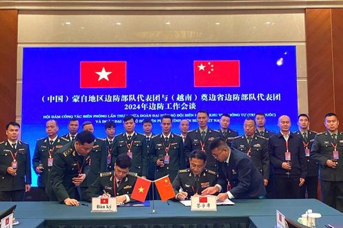 Hội đàm giữa BĐBP Điện Biên và BĐBP khu vực Mông Tự