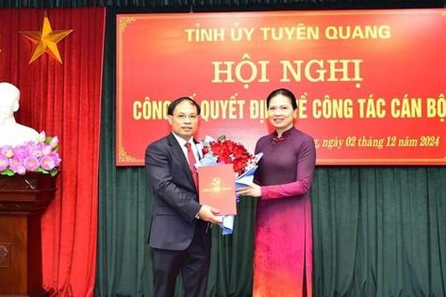 Tỉnh ủy Tuyên Quang công bố quyết định về công tác cán bộ