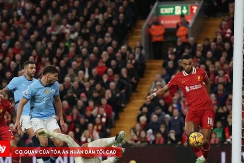 Man City tiếp tục 'lạc lối' trong mùa giải Premier League bão tố
