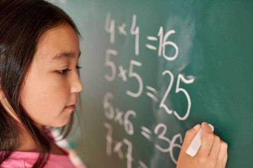 Thầy giáo ở Hà Nội từng dạy thêm 6 ca/ngày chỉ cách để học sinh biết tự học