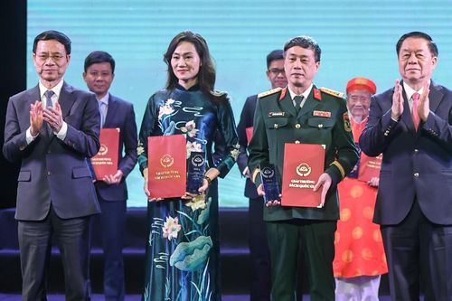 Bộ sách tri ân các thế hệ nhà văn áo lính đạt Giải A Giải thưởng Sách quốc gia