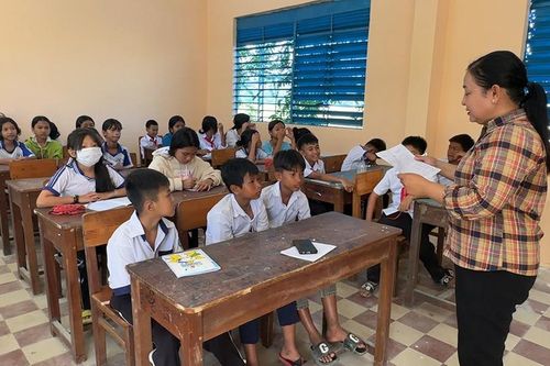 Huyện nghèo nhất An Giang chăm lo khuyến học, khuyến tài