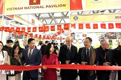 Ấn tượng hàng Việt tại Hội chợ Thủ công mỹ nghệ quốc tế Artigiano tại Italy