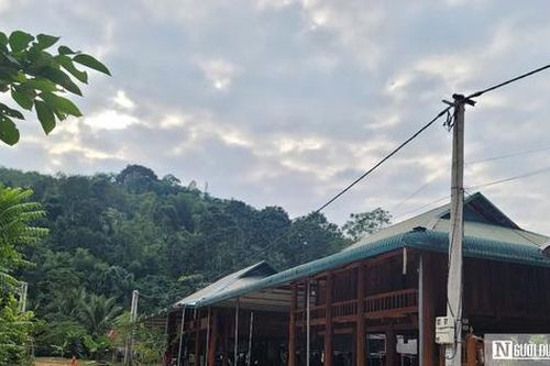Tái định cư dân vùng nguy cơ sạt lở đất ở Thanh Hóa-Bài 1: Thoát nỗi lo 'núi đè, lũ quét'