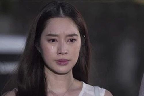 Sáng mở cửa, tôi bàng hoàng: Mẹ chồng cũ ngồi vạ vật cả đêm với yêu cầu không tưởng