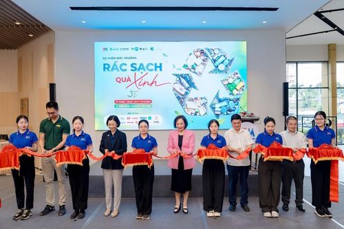 MM Mega Market ủng hộ đưa tái chế rác thải rắn vào vòng kinh tế tuần hoàn
