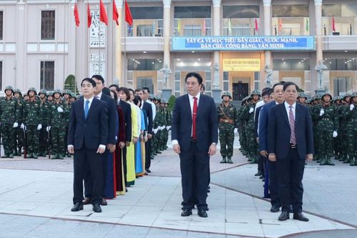Lễ chào cờ kỷ niệm 80 năm Ngày thành lập Quân đội nhân dân Việt Nam