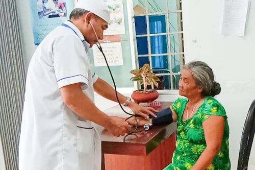 Chính sách bảo hiểm y tế cho đồng bào dân tộc thiểu số ở Cam Lâm: Được quan tâm triển khai kịp thời
