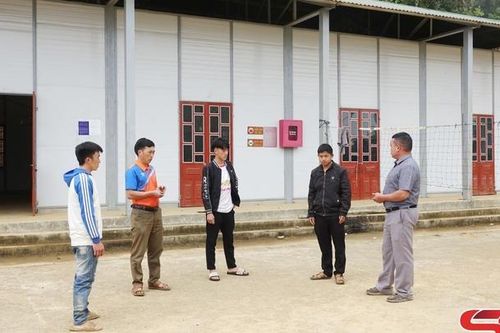Bước chuyển ở xã vùng cao Hang Chú