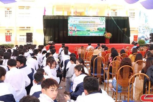 Truyền thông về giáo dục đạo đức, lối sống trong gia đình cho học sinh