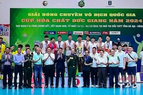 Giải bóng chuyền vô địch quốc gia 2024: Đội nam Biên Phòng giải 'cơn khát' vô địch sau 13 năm chờ đợi