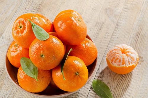 Khi mua quýt nên chọn quả to hay nhỏ?