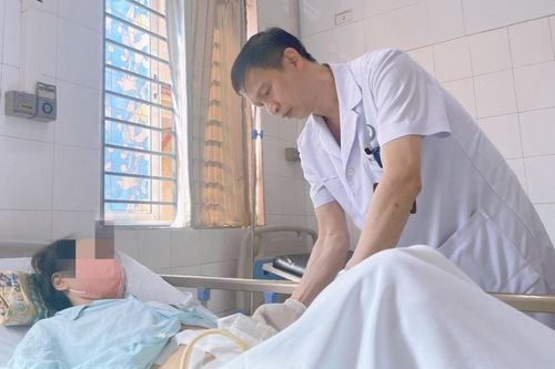 Nguy kịch vì thụt rửa đại tràng theo hướng dẫn trên mạng xã hội