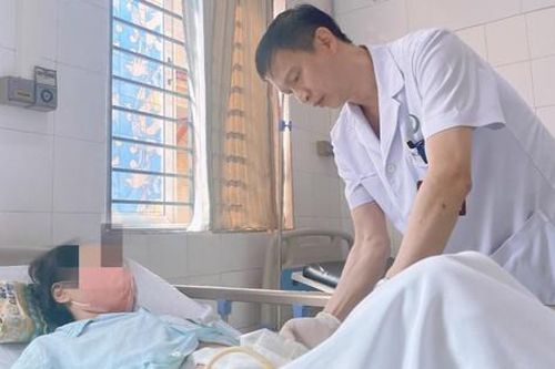 Suýt mất mạng vì nghe theo mạng xã hội tự thụt rửa đại tràng chữa ung thư