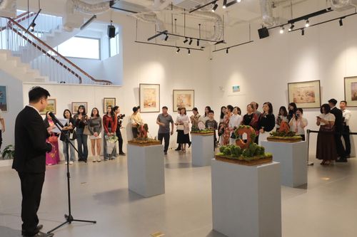 Khai mạc không gian triển lãm đặc biệt 'Họa Cam Thảnh Cảm' vì nạn nhân dioxin Việt Nam