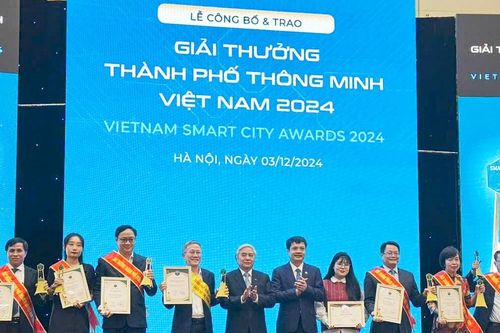 Đà Nẵng nhận Giải thưởng thành phố thông minh Việt Nam 2024