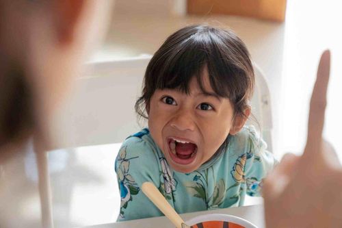 7 loại hành vi đáng báo động ở trẻ